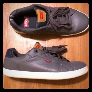 Levis men's shoe